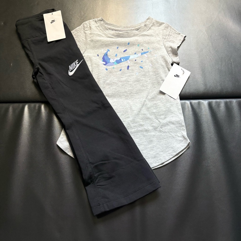 NWT Nike Tee & Leggings Set Girls Size 5